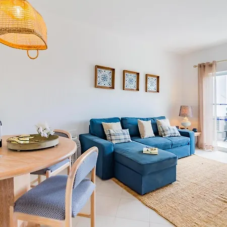 Apartamento Family Holidays With Pool View