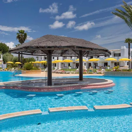 Apartamento Family Holidays With Pool View