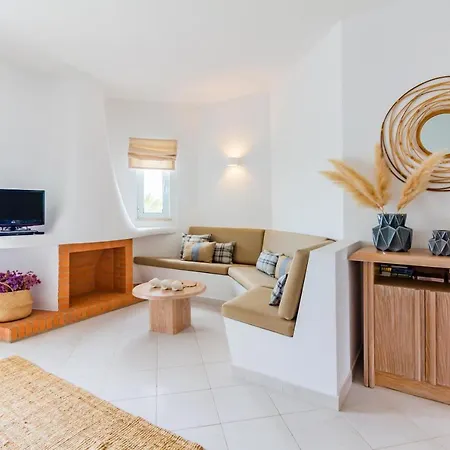 Family Holidays With Pool View Albufeira