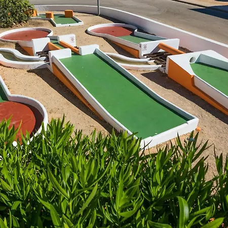 Family Holidays With Pool View * Albufeira