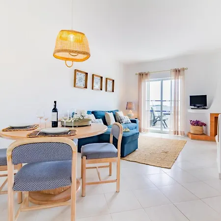 Clube ☀family Holidays With Pool View Apartmán